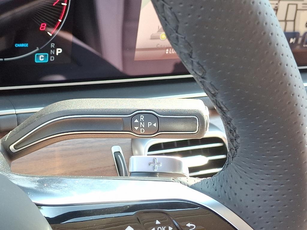 new 2025 Mercedes-Benz GLS 450 car