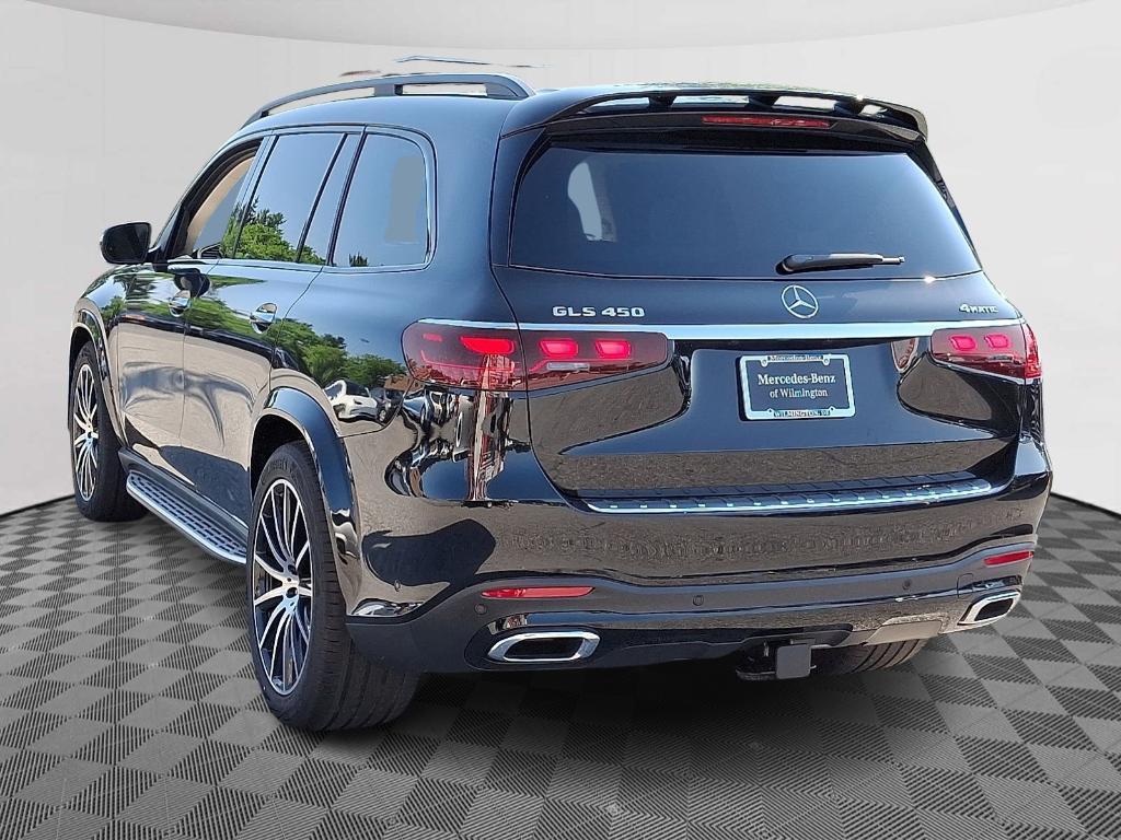 new 2025 Mercedes-Benz GLS 450 car