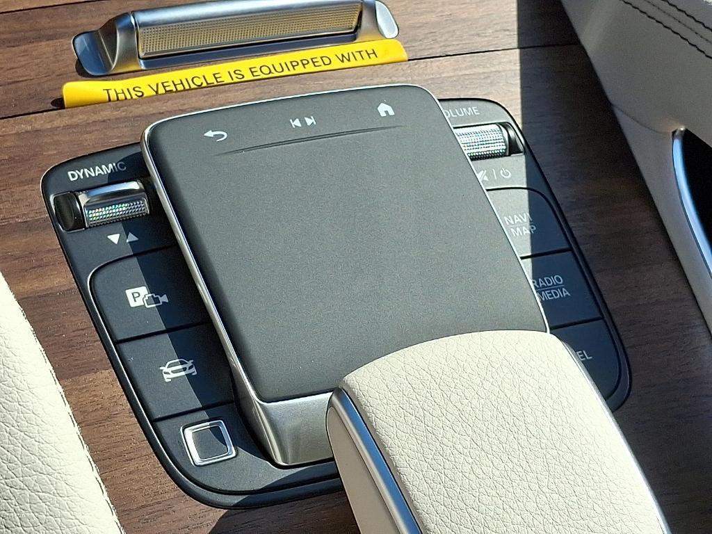 new 2025 Mercedes-Benz GLS 450 car