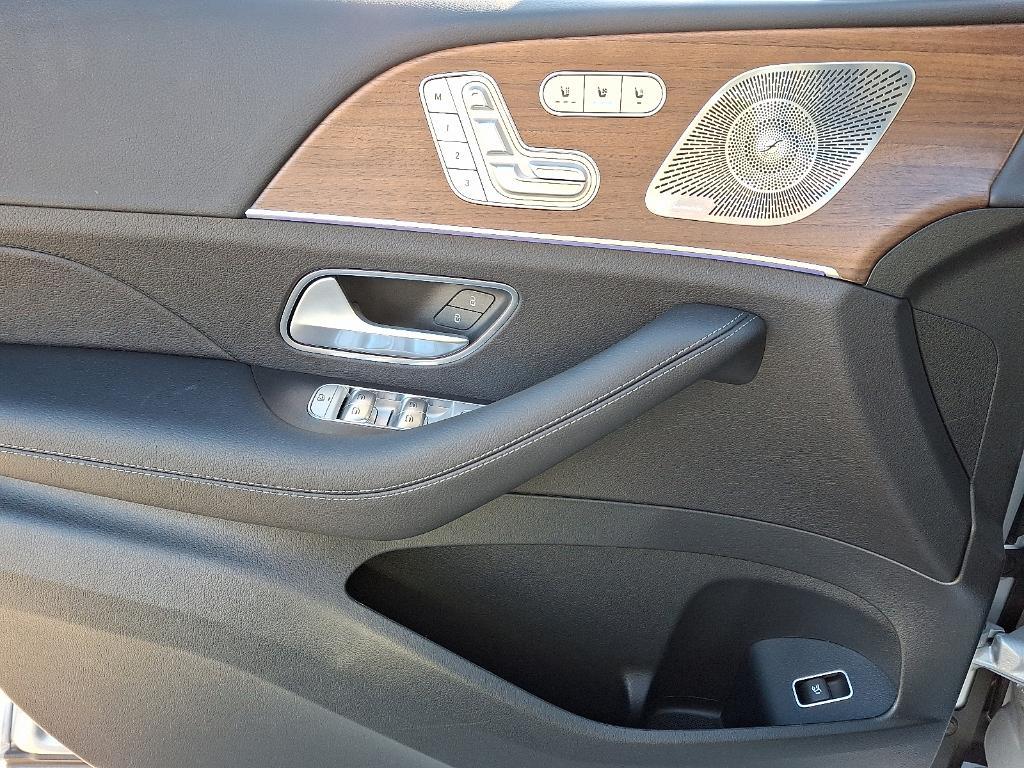 used 2025 Mercedes-Benz GLS 450 car, priced at $81,900