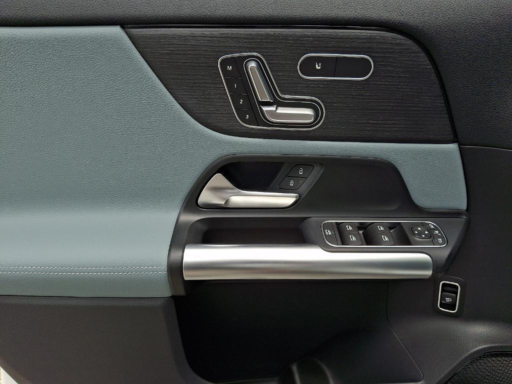 new 2026 Mercedes-Benz GLA 250 car, priced at $47,845