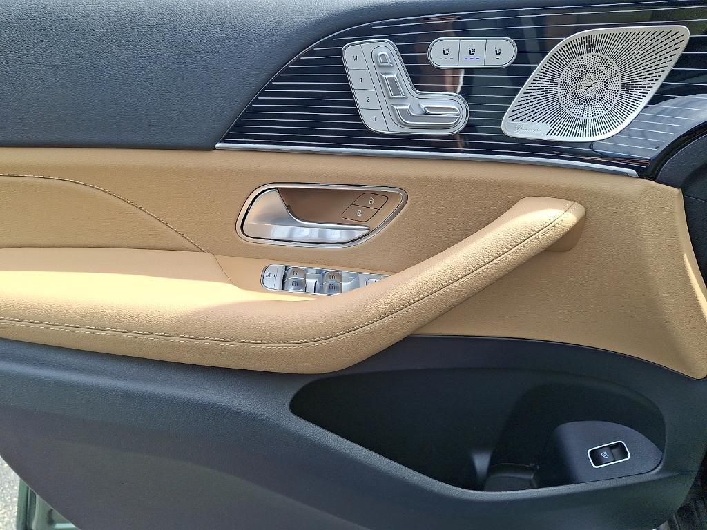 used 2025 Mercedes-Benz GLE 350 car, priced at $69,900