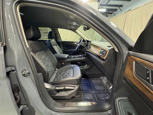 new 2026 Volkswagen Atlas car, priced at $43,821