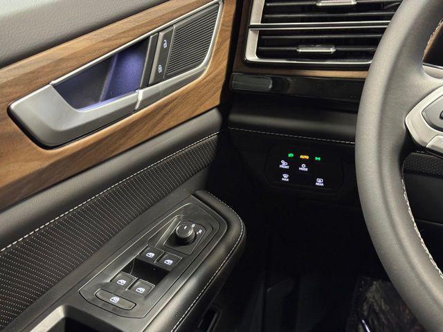 new 2026 Volkswagen Atlas car, priced at $43,384