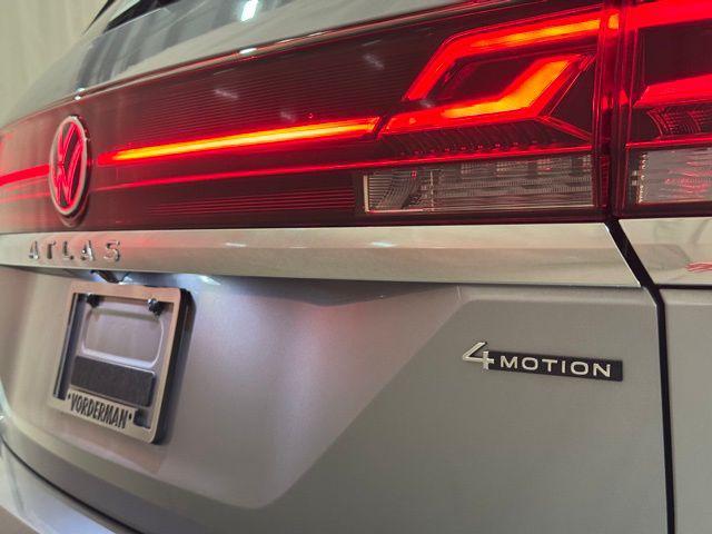 new 2026 Volkswagen Atlas car, priced at $44,884