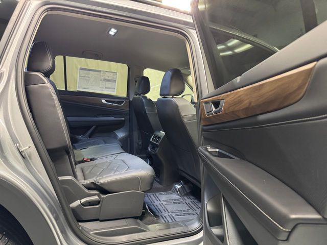 new 2026 Volkswagen Atlas car, priced at $44,884