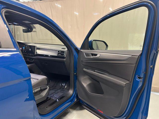 new 2026 Volkswagen Atlas Cross Sport car, priced at $45,080