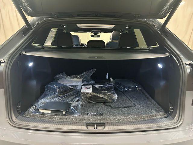 new 2026 Volkswagen Atlas Cross Sport car, priced at $49,801