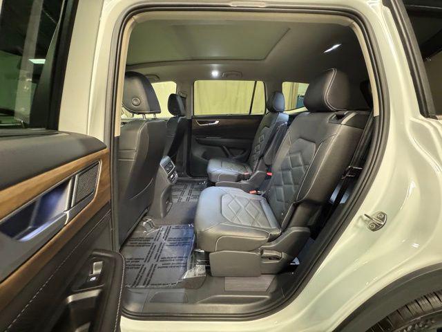 new 2026 Volkswagen Atlas car, priced at $45,451