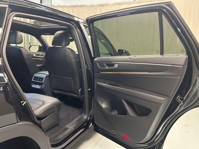 new 2026 Volkswagen Atlas Cross Sport car, priced at $49,364