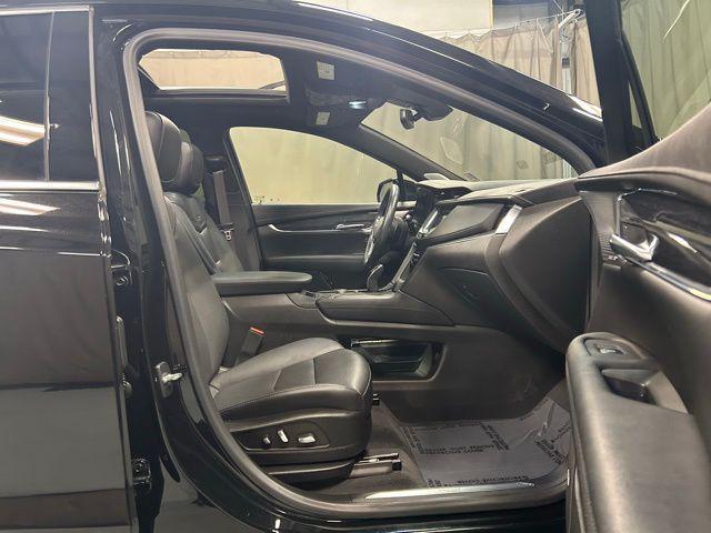 used 2021 Cadillac XT5 car, priced at $19,555