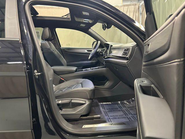 new 2026 Volkswagen Atlas Cross Sport car, priced at $44,906