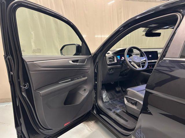new 2026 Volkswagen Atlas Cross Sport car, priced at $44,906