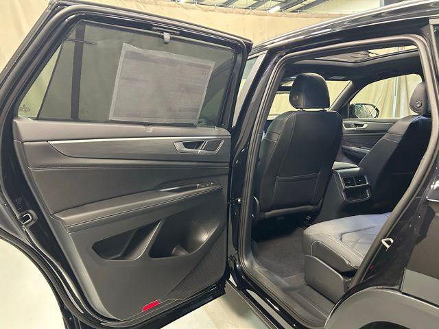 new 2026 Volkswagen Atlas Cross Sport car, priced at $44,906