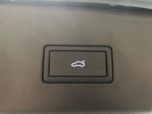 new 2026 Volkswagen Atlas car, priced at $52,801