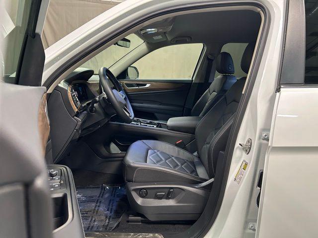 new 2026 Volkswagen Atlas car, priced at $45,419