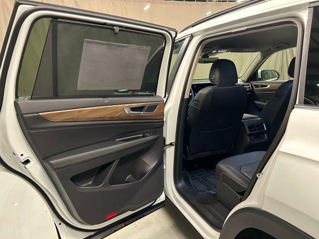 new 2026 Volkswagen Atlas car, priced at $45,419