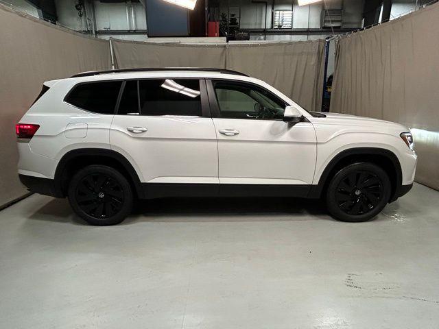 new 2026 Volkswagen Atlas car, priced at $45,419