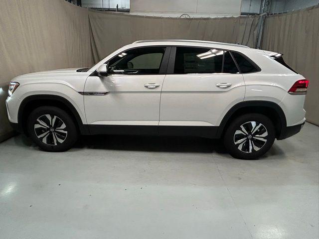 new 2026 Volkswagen Atlas Cross Sport car, priced at $38,160