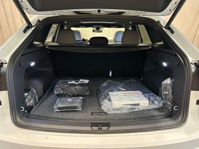 new 2026 Volkswagen Atlas Cross Sport car, priced at $51,188