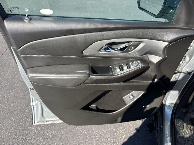 used 2023 Chevrolet Traverse car, priced at $34,854