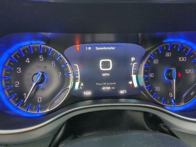 used 2025 Chrysler Pacifica car, priced at $35,346