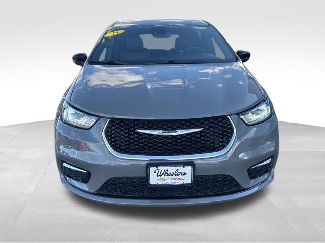 used 2025 Chrysler Pacifica car, priced at $29,664
