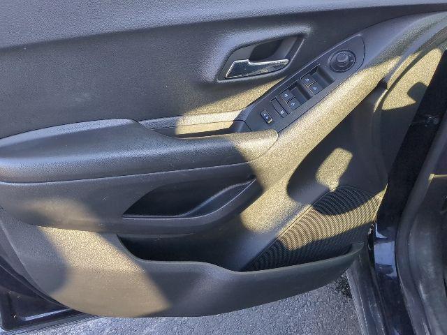 used 2022 Chevrolet Trax car, priced at $18,775