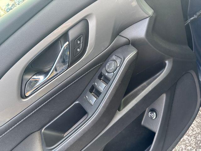 used 2022 Chevrolet Traverse car, priced at $23,820