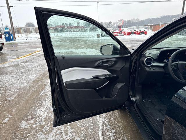 used 2025 Chevrolet Trax car, priced at $19,998