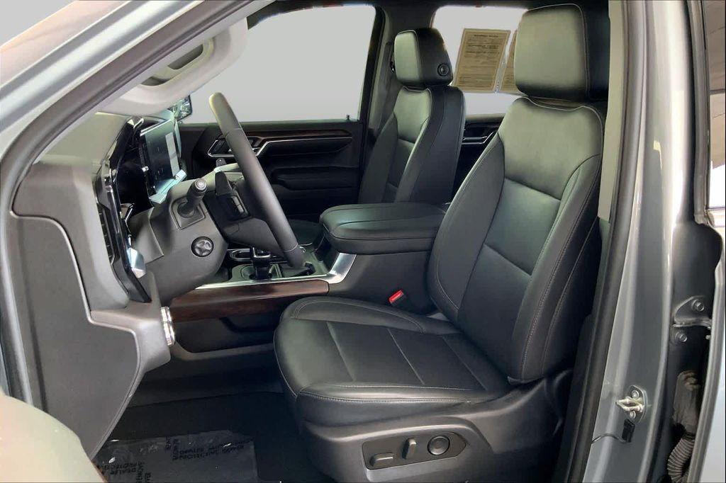 used 2023 GMC Sierra 1500 car, priced at $49,368