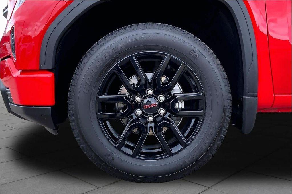 used 2025 GMC Sierra 1500 car, priced at $34,861