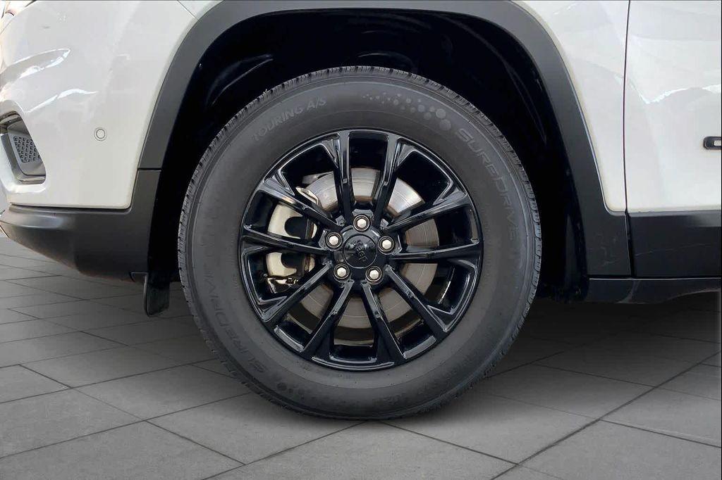 used 2023 Jeep Cherokee car, priced at $20,813