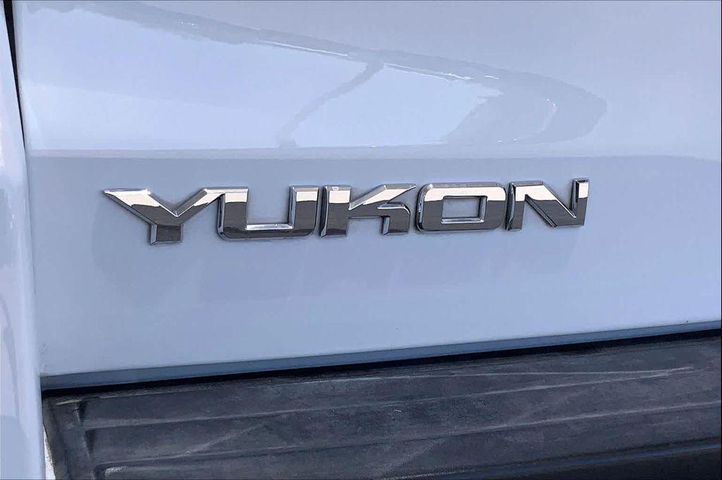 used 2017 GMC Yukon car, priced at $16,982