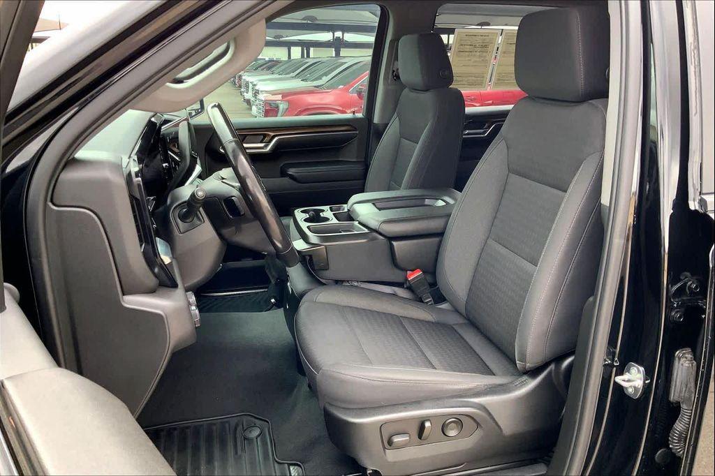 used 2022 Chevrolet Silverado 1500 car, priced at $43,642
