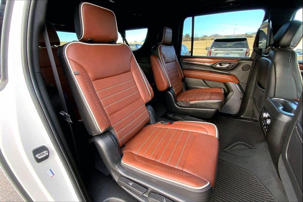 used 2023 GMC Yukon XL car