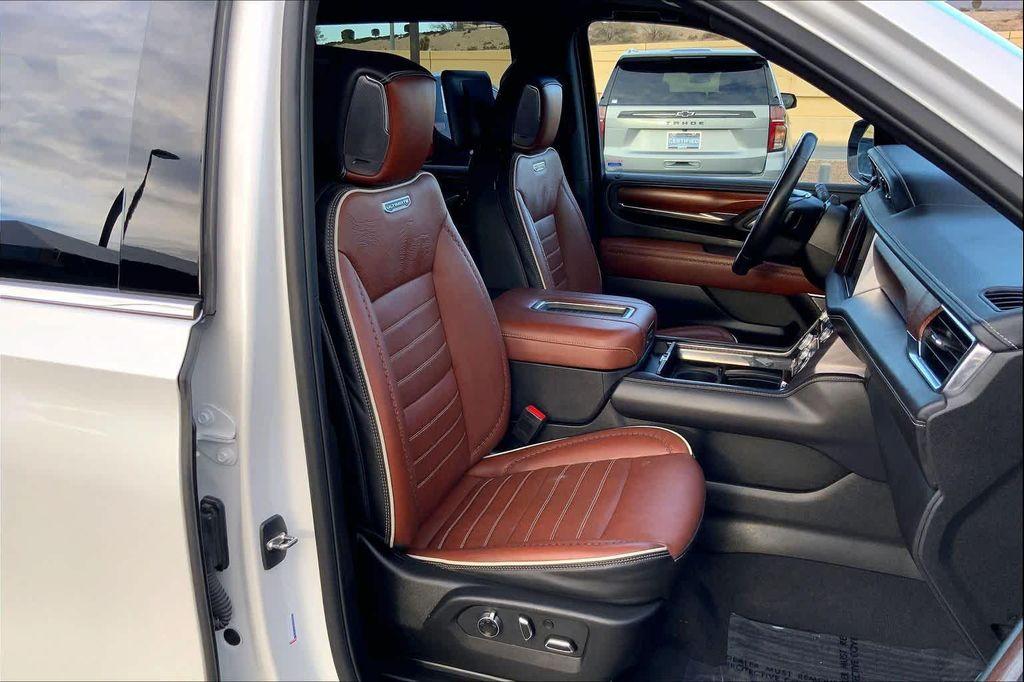 used 2023 GMC Yukon XL car