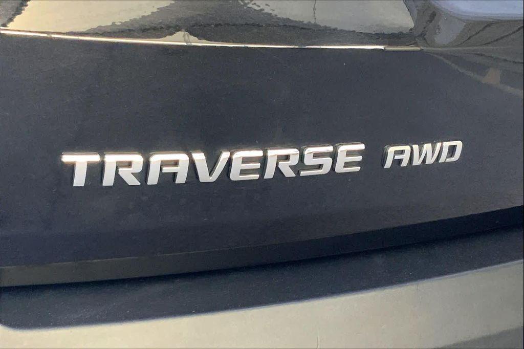 used 2020 Chevrolet Traverse car, priced at $21,463
