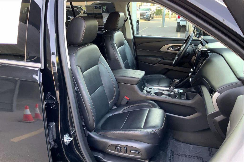 used 2020 Chevrolet Traverse car, priced at $21,463