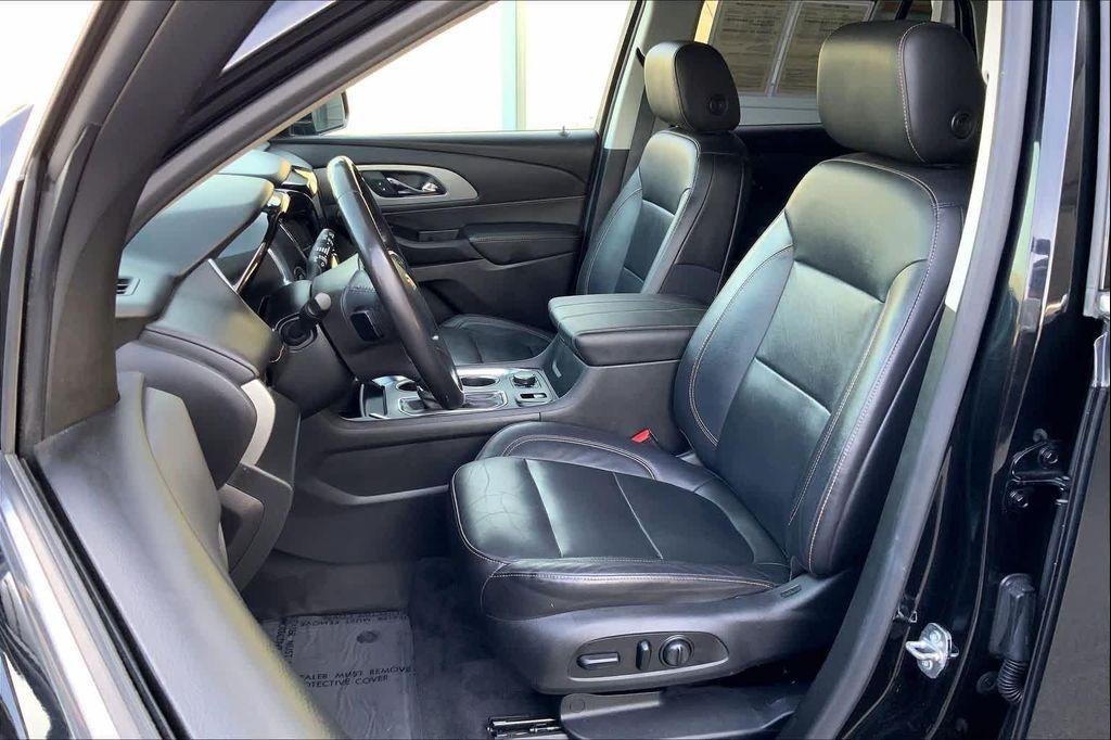 used 2020 Chevrolet Traverse car, priced at $21,463