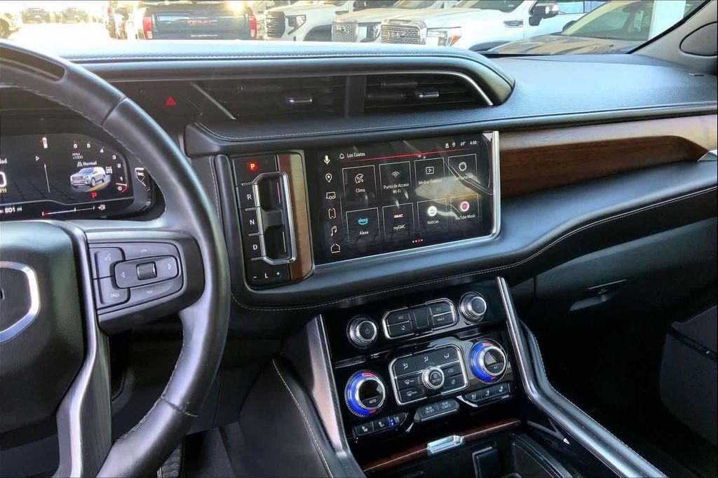 used 2024 GMC Yukon car, priced at $79,982