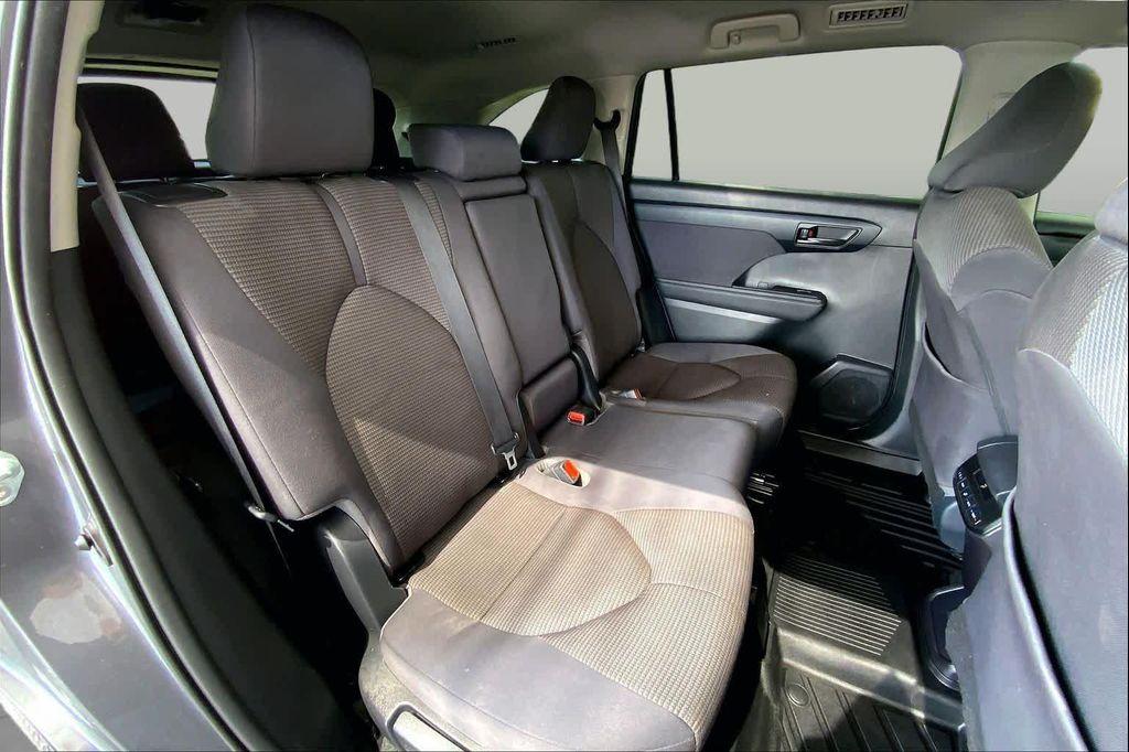 used 2023 Toyota Highlander car, priced at $33,723