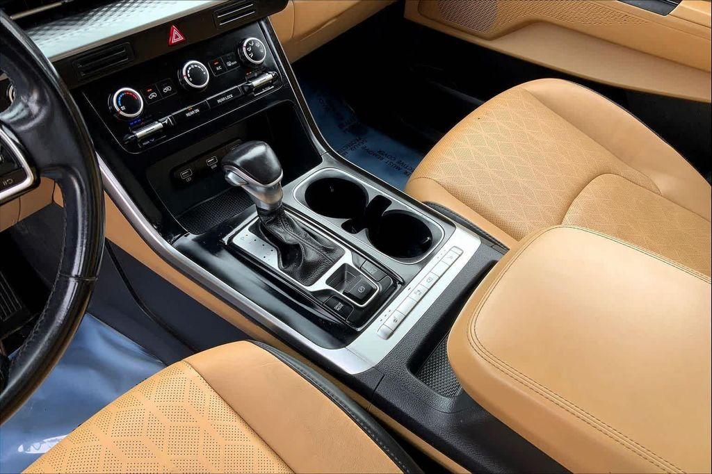 used 2022 Kia Carnival car, priced at $22,638