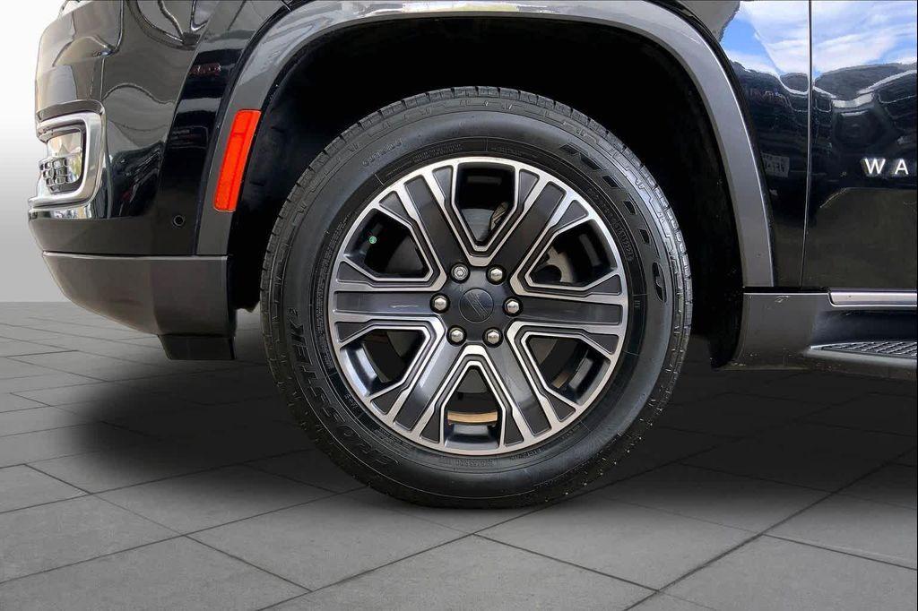 used 2022 Jeep Wagoneer car, priced at $33,972