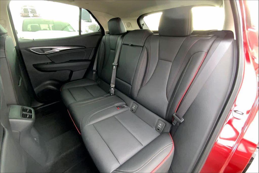 used 2023 Buick Envision car, priced at $25,592