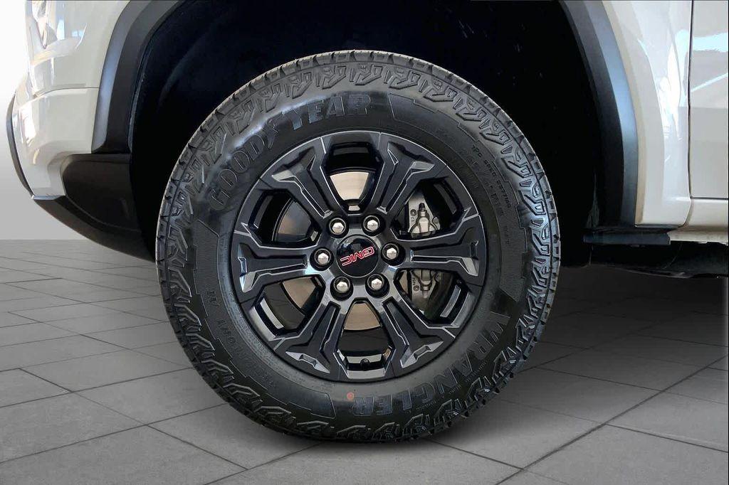 used 2025 GMC Canyon car, priced at $37,889