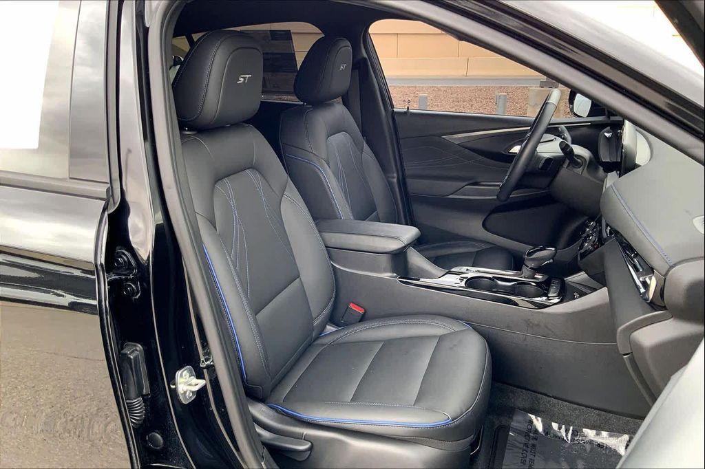 used 2025 Buick Envista car, priced at $26,418