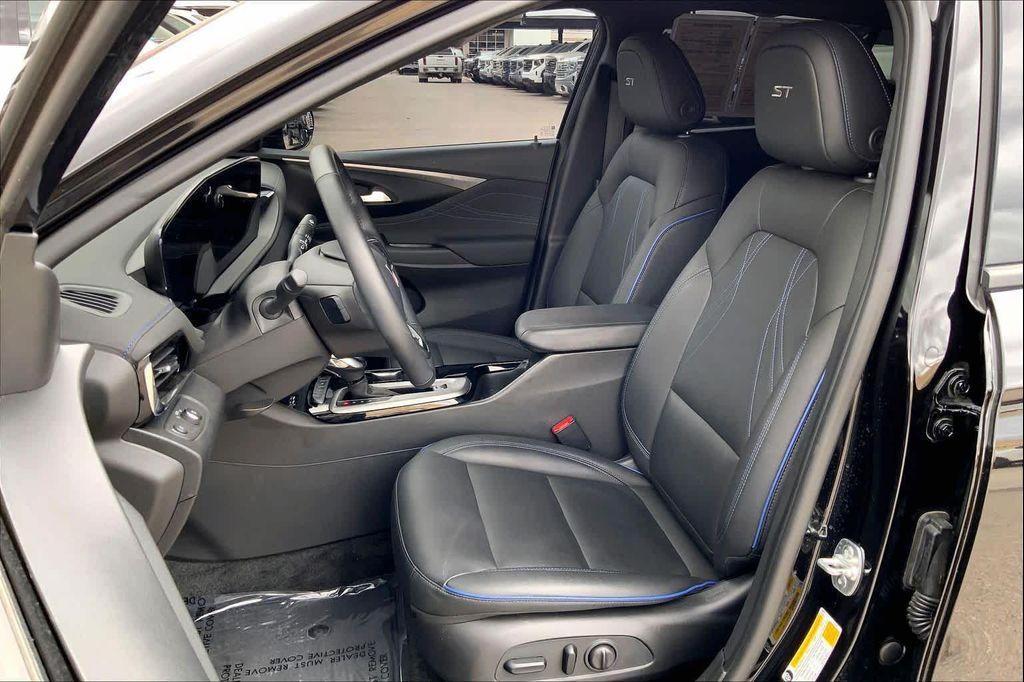 used 2025 Buick Envista car, priced at $26,418