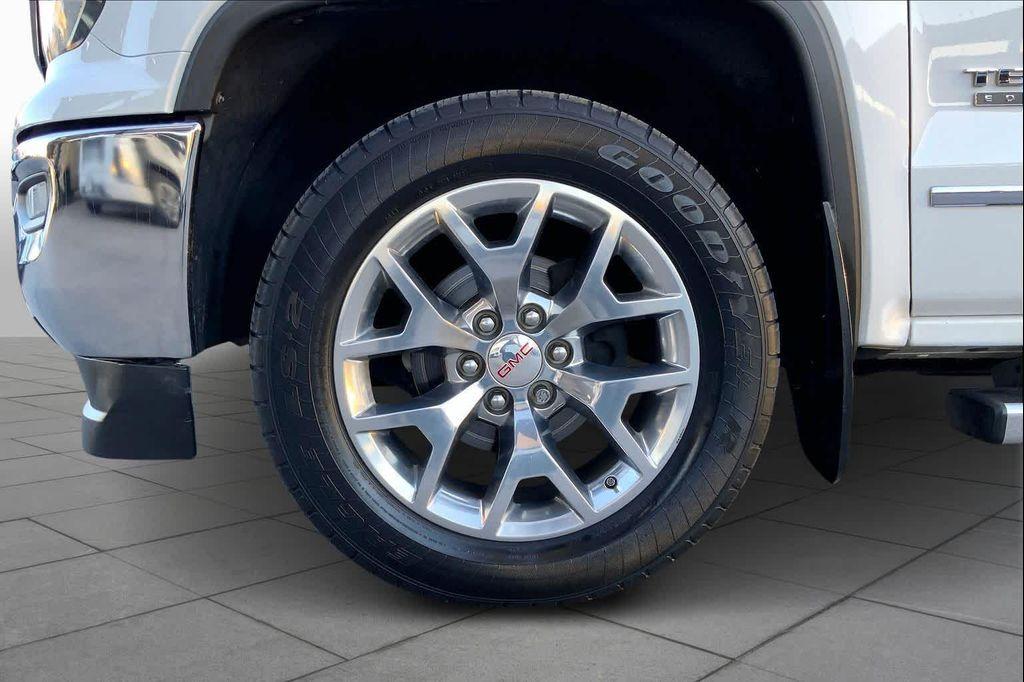 used 2017 GMC Sierra 1500 car, priced at $27,438