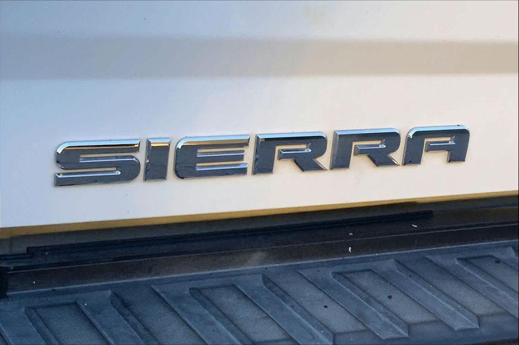 used 2017 GMC Sierra 1500 car, priced at $27,438